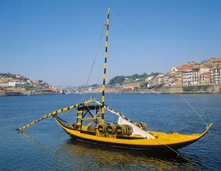 Barco Rabelo en el río Duero